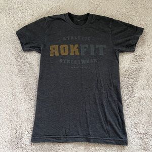 Rokfit distressed t shirt XS